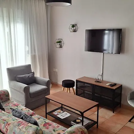 شقة Konstantinos